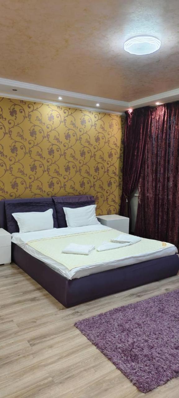 Nurly Tau 2Room Apartments Almaty Exterior foto