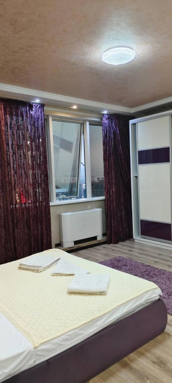 Nurly Tau 2Room Apartments Almaty Exterior foto