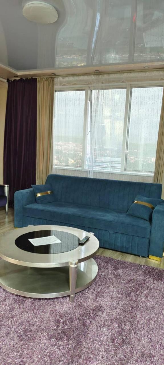 Nurly Tau 2Room Apartments Almaty Exterior foto